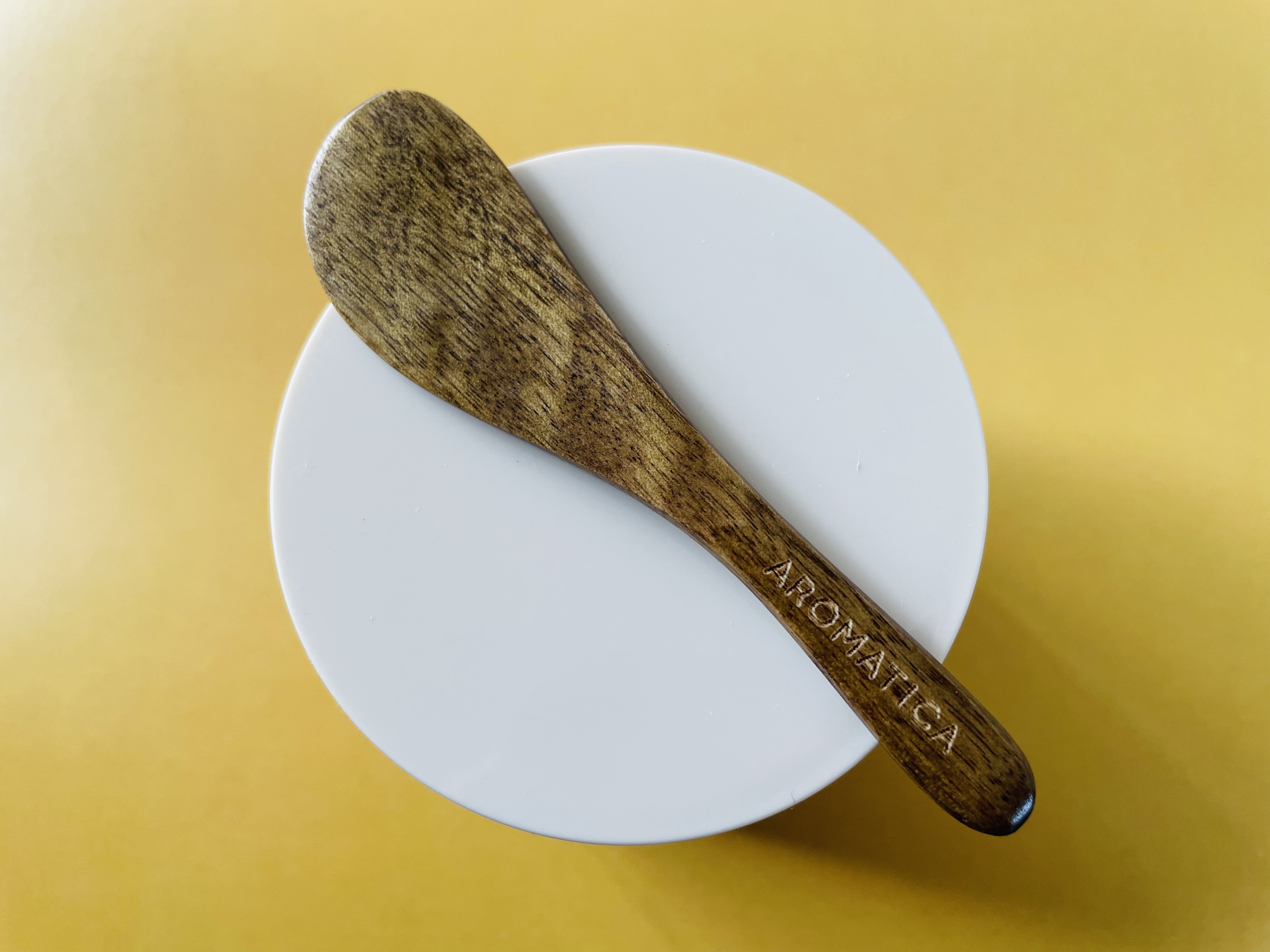 ソルトボディスクラブマグノリア＆サンダルウッド/AROMATICA/ボディスクラブを使ったクチコミ（2枚目）