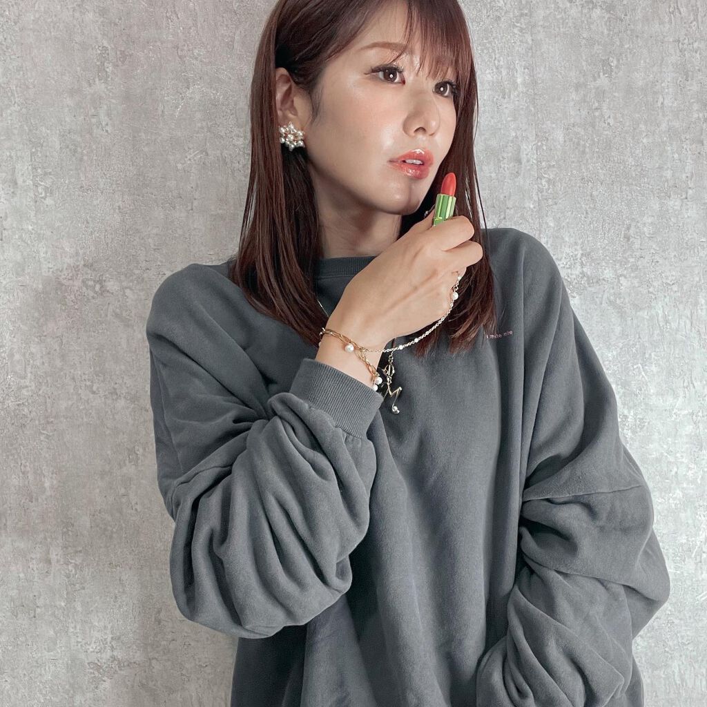 ----*----*----*----*----*----*----*----*

先日 @senamu_official の展示会にお邪魔した時に、ファンになった
センアムのリップ♡♡

とにかく可愛い色が多くて
唇に乗せた発色も素晴らし