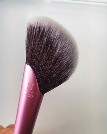 Real Techniques Blush Brushのクチコミ「Real techinques rebel edge medium for blush + h.....」（2枚目）