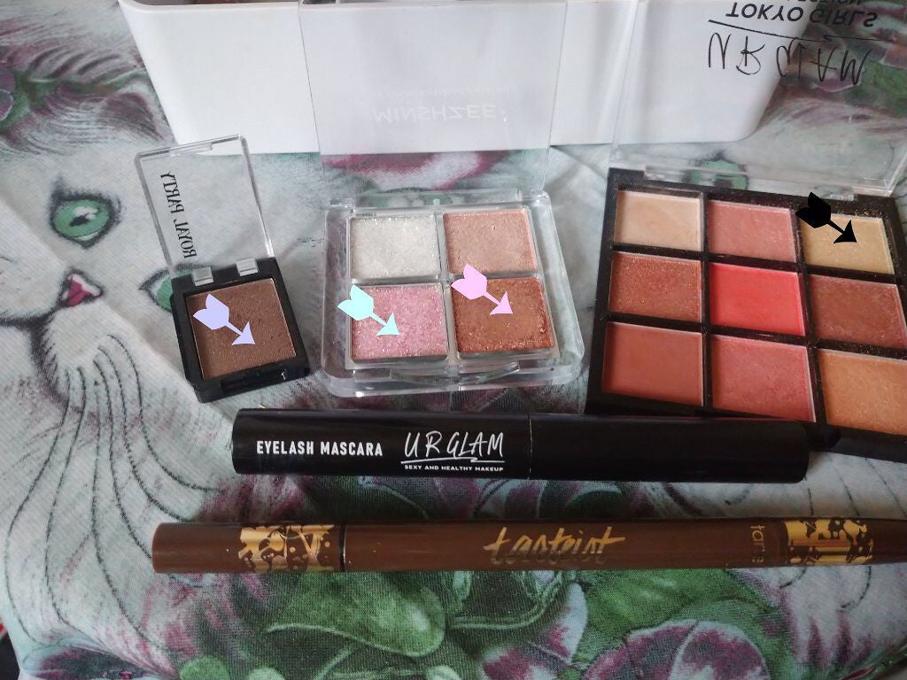 UR GLAM BLOOMING EYE COLOR PALETTE/U R GLAM/アイシャドウパレットを使ったクチコミ(1枚目)