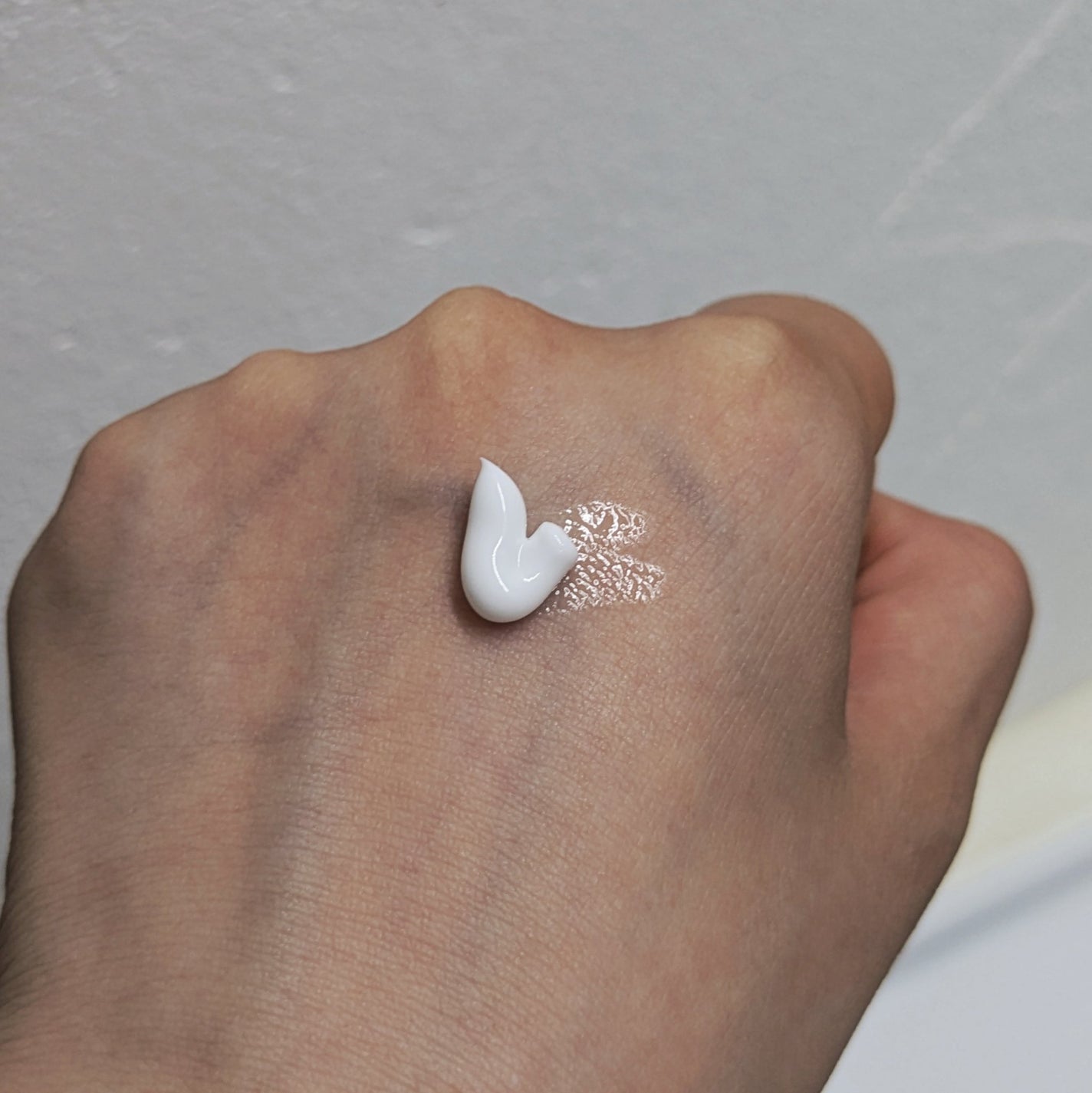 柳屋 あんず油 髪と手肌のしっとりミルク/柳屋あんず油/ヘアミルクを使ったクチコミ(3枚目)