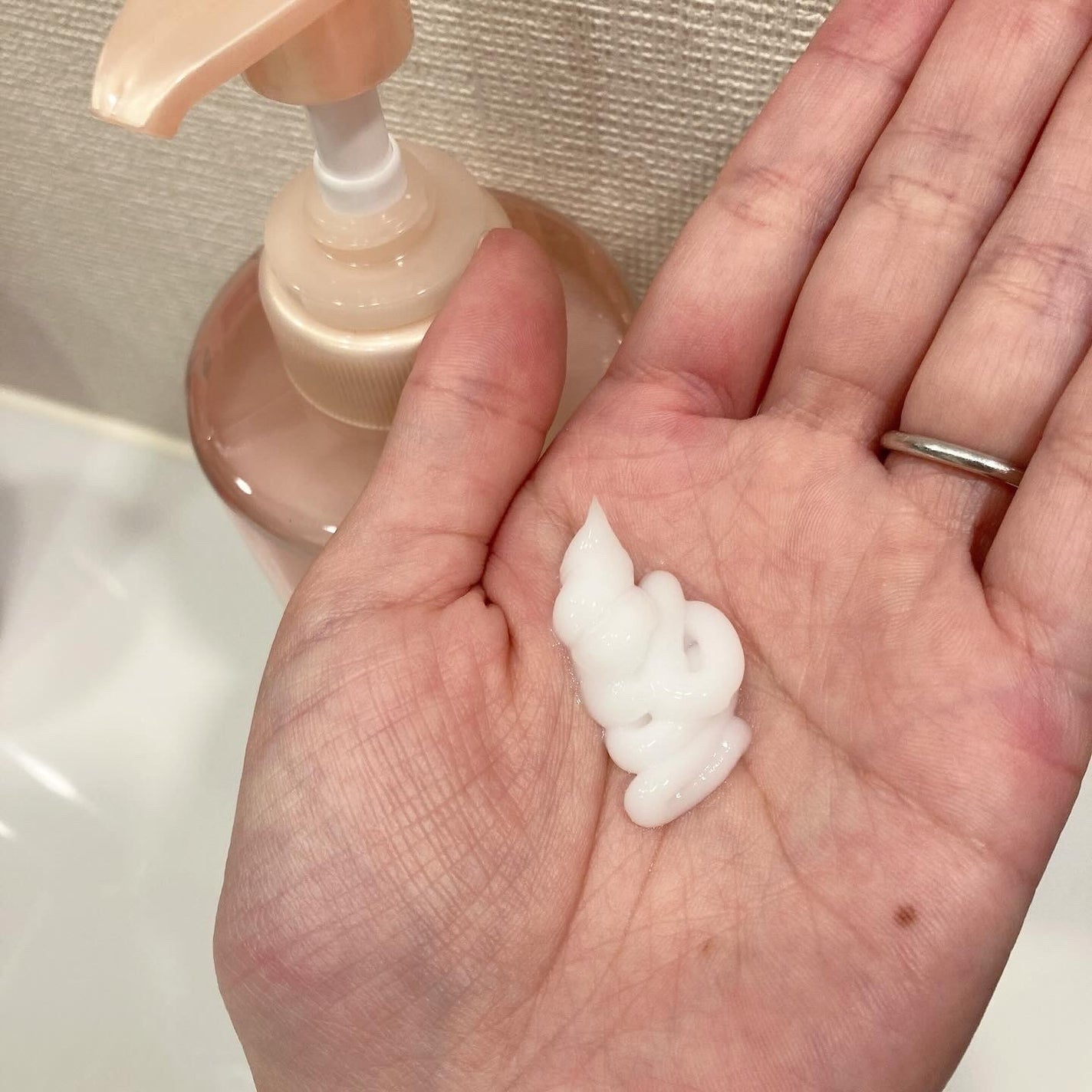 エッセンシャルプレミアム バリアシャンプー・コンディショナー シルキー&スムース/エッセンシャル/市販シャンプーを使ったクチコミ(3枚目)