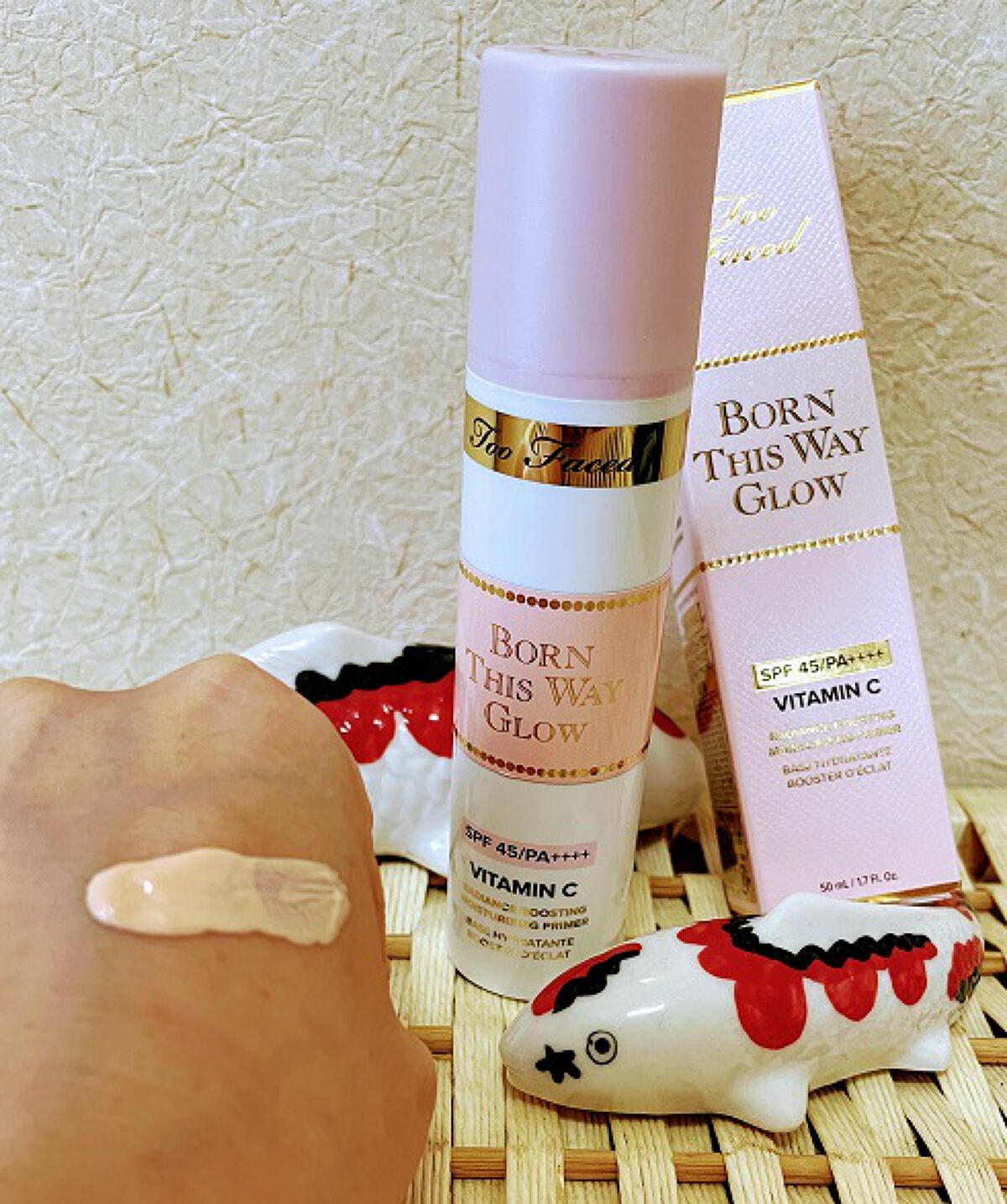 ボーン ディス ウェイ グロウ モイスチュアライジング メイクアップ プライマー/Too Faced/化粧下地を使ったクチコミ（2枚目）