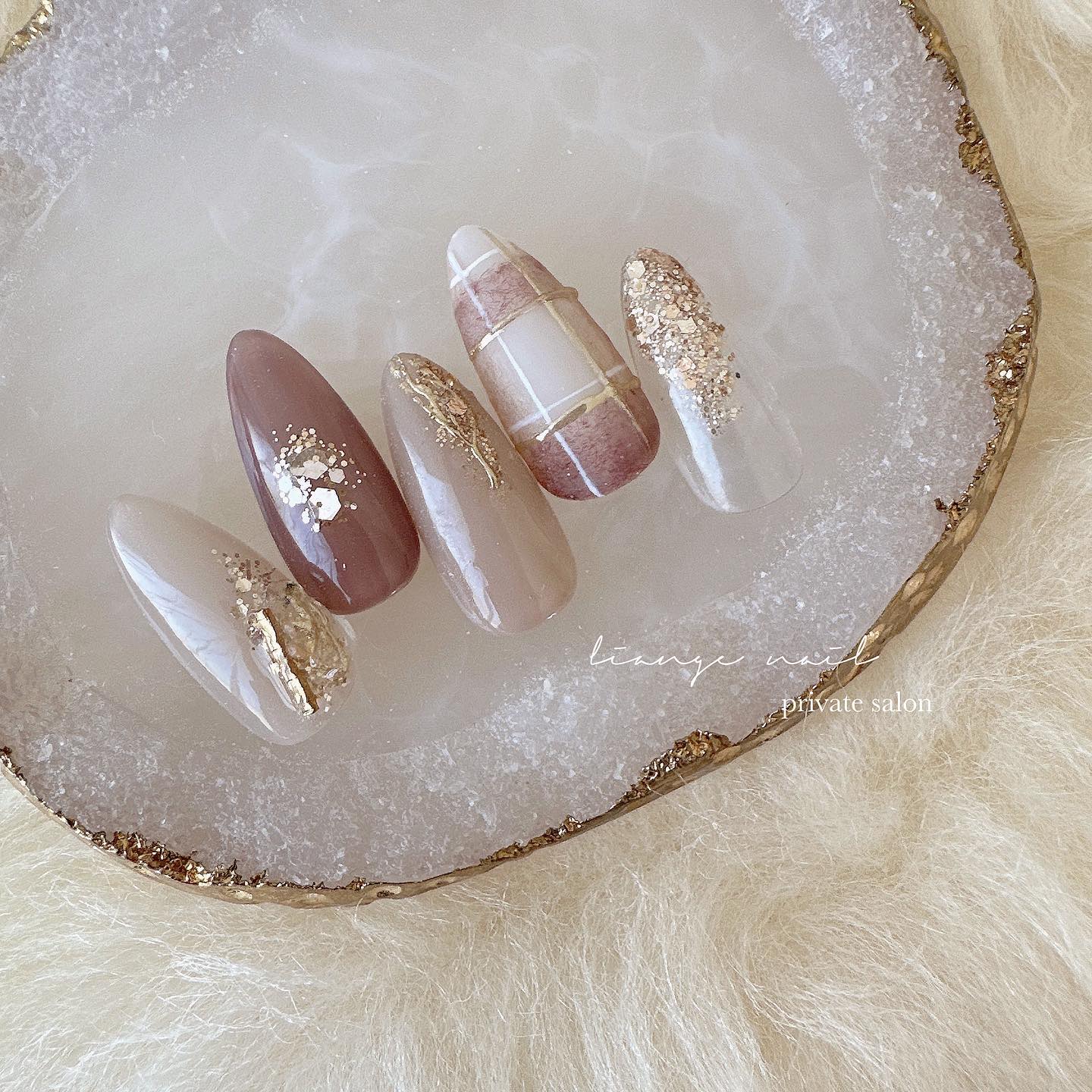 #ネイル,#大人ニュアンスネイル,#ニュアンスネイル,#ジェルネイル,#チェックネイル,#冬ネイル,#ブランケットネイルのネイルデザイン