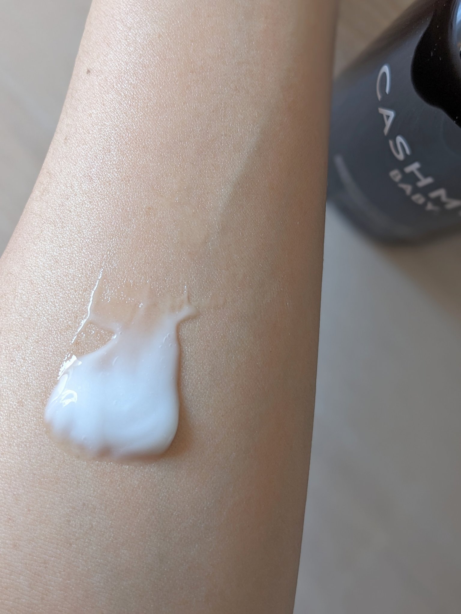 カシミヤベビー ハイドレイティング ボディクリーム/CASHMERE BABY/ボディクリームを使ったクチコミ（3枚目）