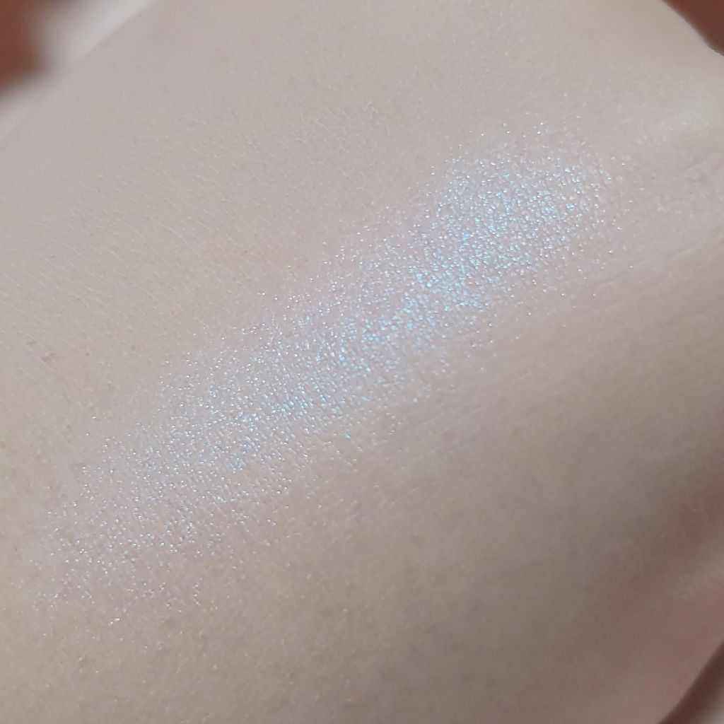 ダイヤモンドライト ハイライター ブラシ/Too Faced/メイクブラシを使ったクチコミ(4枚目)