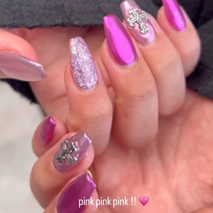 華 恋 on LIPS 「毎回ネイル行くと自然とピンクにしてしまう💅☆王道フレンチとベイ..」(4枚目)