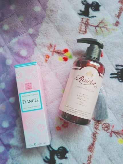 CDB ロイーシェ ボディオイルクリーム フェミニンローズ/Roiche/ボディクリームを使ったクチコミ(1枚目)