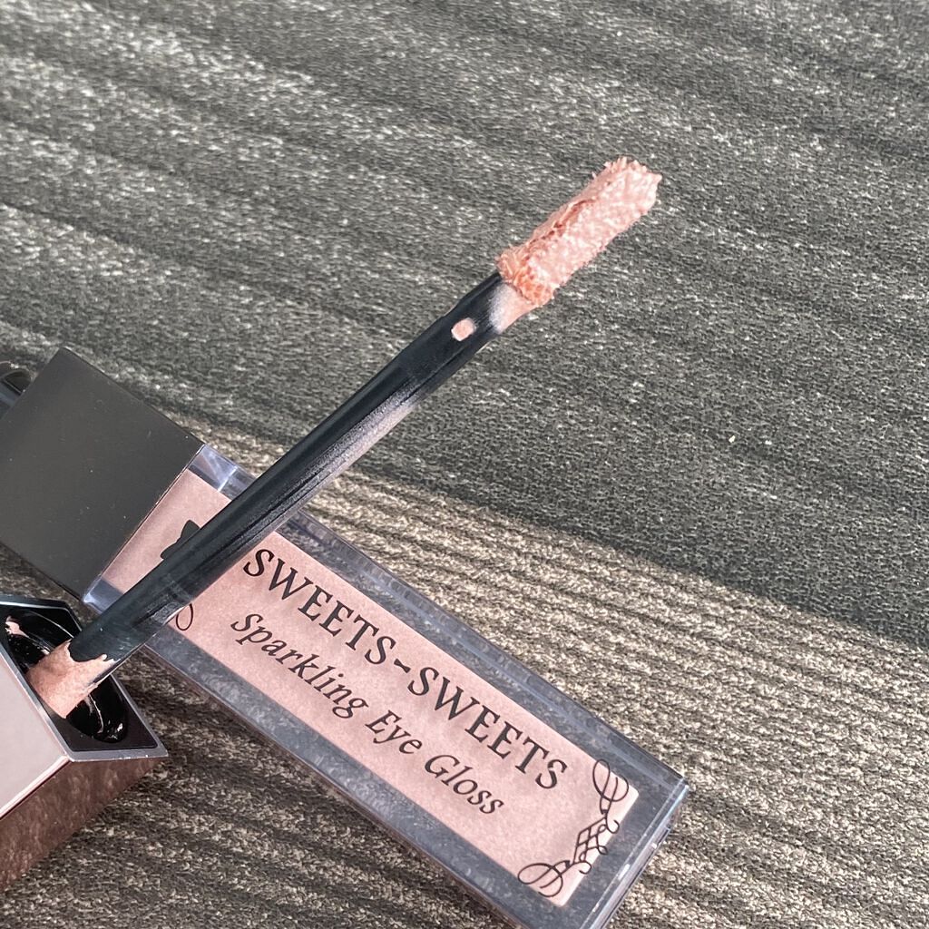 スパークリングアイグロス/スウィーツ スウィーツ/リキッドアイシャドウを使ったクチコミ（1枚目）
