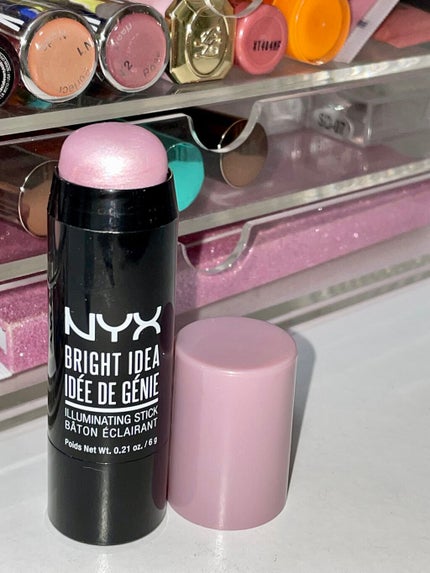 NYX Professional Makeup ブライト アイディア スティックのクチコミ「NYXのスティックイルミネーター✨
ハイライトとして使ってます✨
スティックタイプだから
パ.....」(1枚目)