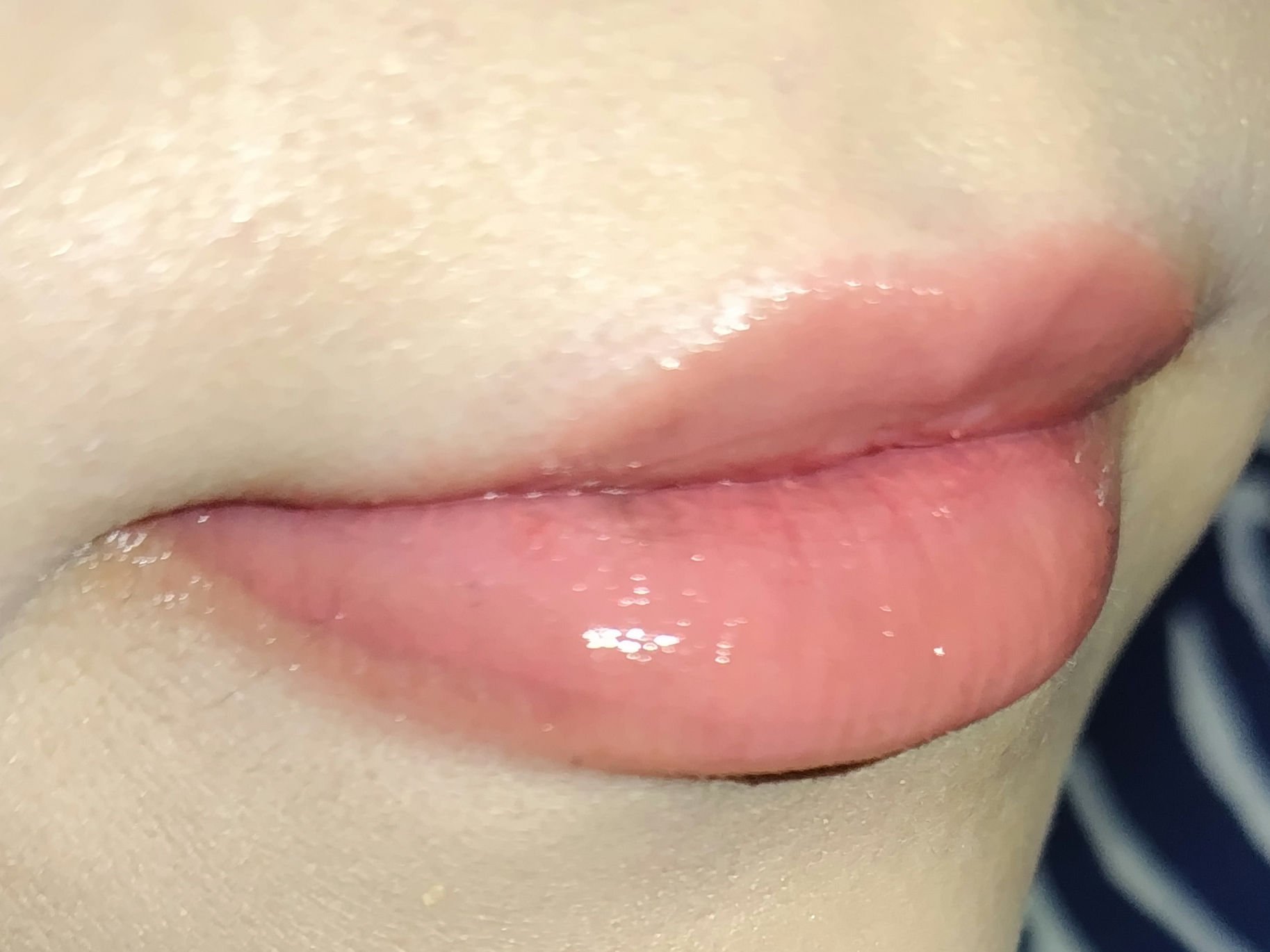 ボンディンググロウリップスティック/Laka/口紅を使ったクチコミ（3枚目）