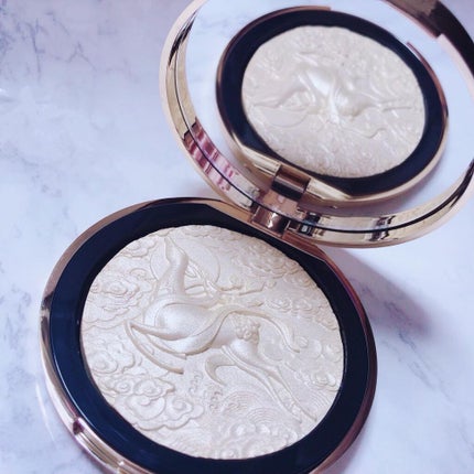 灵鹿浮雕 ハイライト/CARSLAN/パウダーハイライトを使ったクチコミ(4枚目)