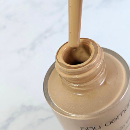 ザ・ライトバルブ エッセンシャル オイル イン ファンデーション/shu uemura/リキッドファンデーションを使ったクチコミ(8枚目)