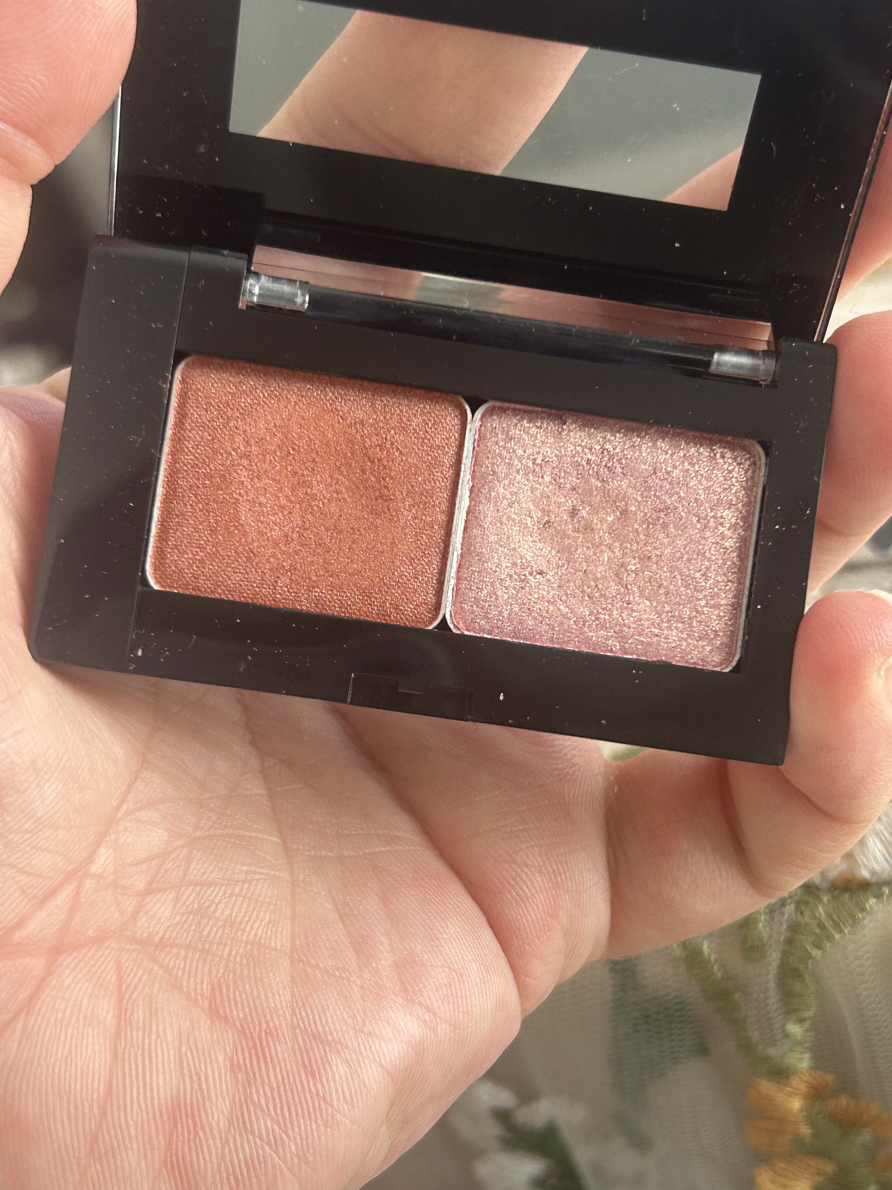 プレスド アイシャドー(旧)/shu uemura/単色アイシャドウを使ったクチコミ（1枚目）