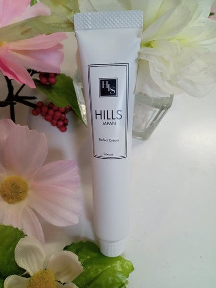 HILLSハンドネイル美容クリーム Luxury/HILLS JAPAN/ハンドクリームを使ったクチコミ(1枚目)