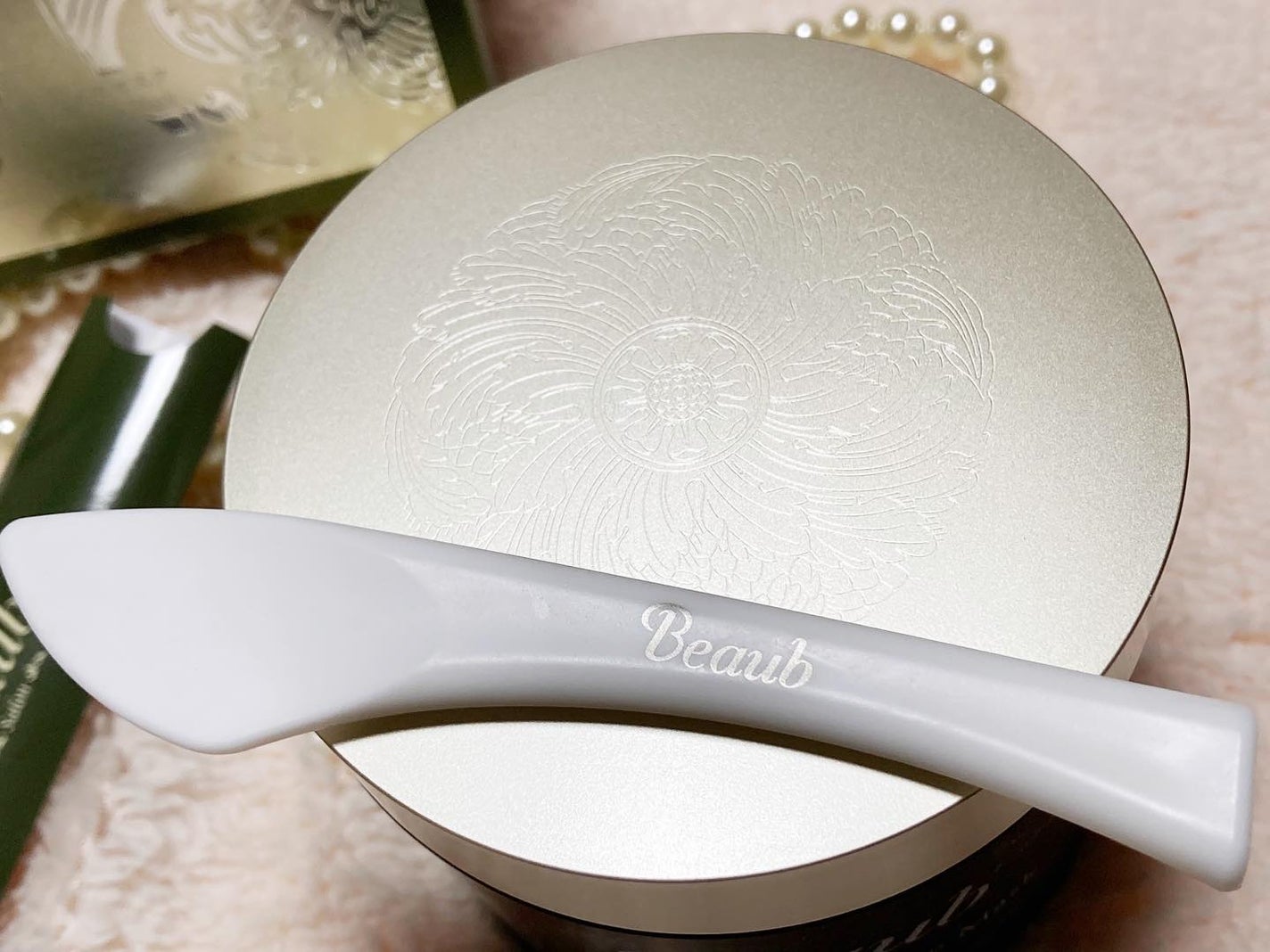 アラサーOLほっぺちゃん on LIPS 「Beaub潤浸保湿フェイスマスク170gを使用しました。こちら..」(3枚目)