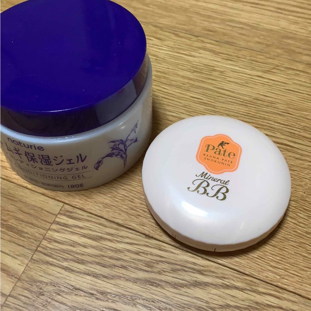 ミネラルBBパウダー EM（エンリッチモイスト）/毛穴パテ職人/プレストパウダーを使ったクチコミ（2枚目）