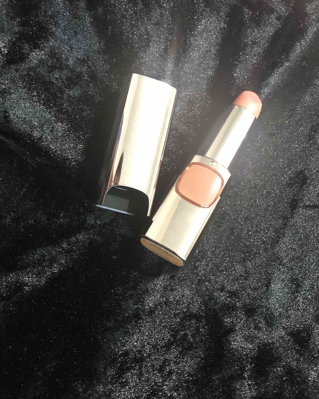 カラーリッシュ モイストマット/ロレアル パリ/口紅を使ったクチコミ(2枚目)