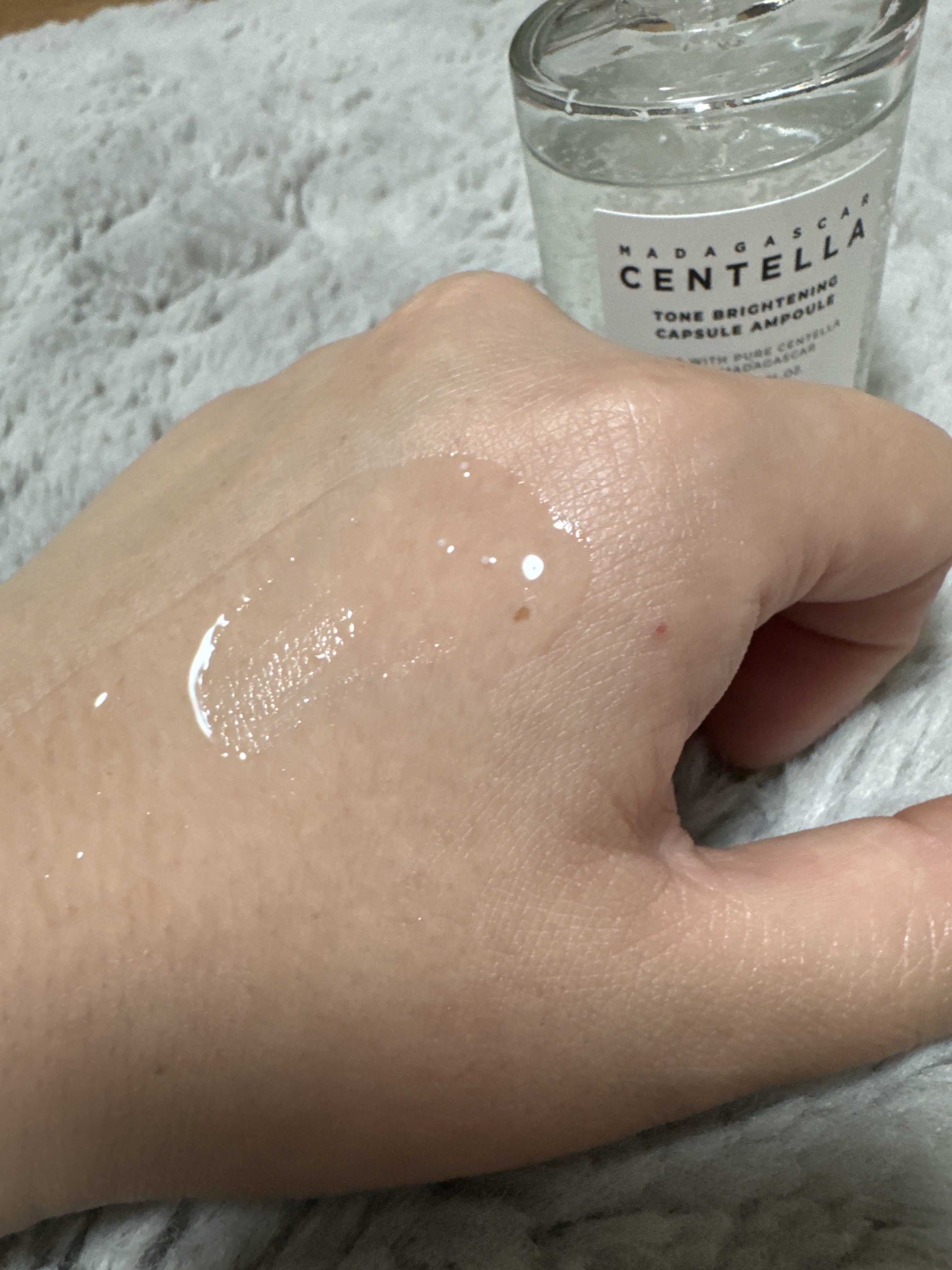 トーンブライトニング カプセルアンプル/SKIN1004/美容液を使ったクチコミ（2枚目）