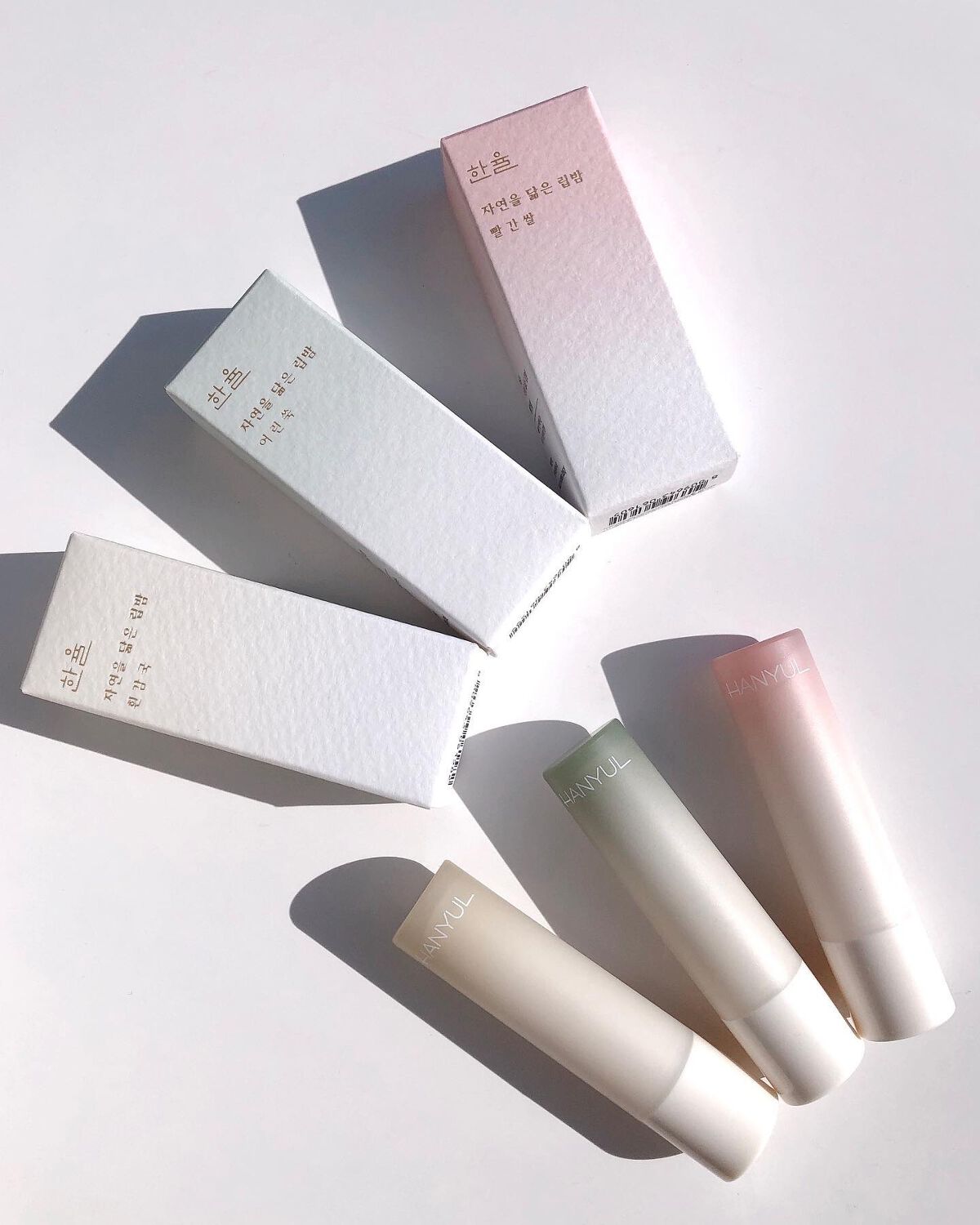 自然に似たリップバーム (白菊/ヨモギ/米/黒豆/紫根)/HANYUL(ハンユル)/リップバームを使ったクチコミ（3枚目）