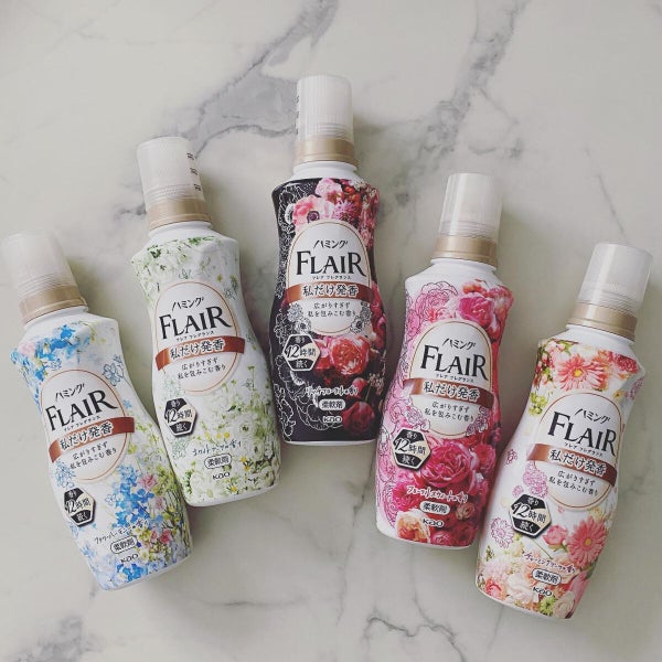 ハミング フレア フレグランス フローラルスウィートの香り/ハミングフレア/柔軟剤 by waco