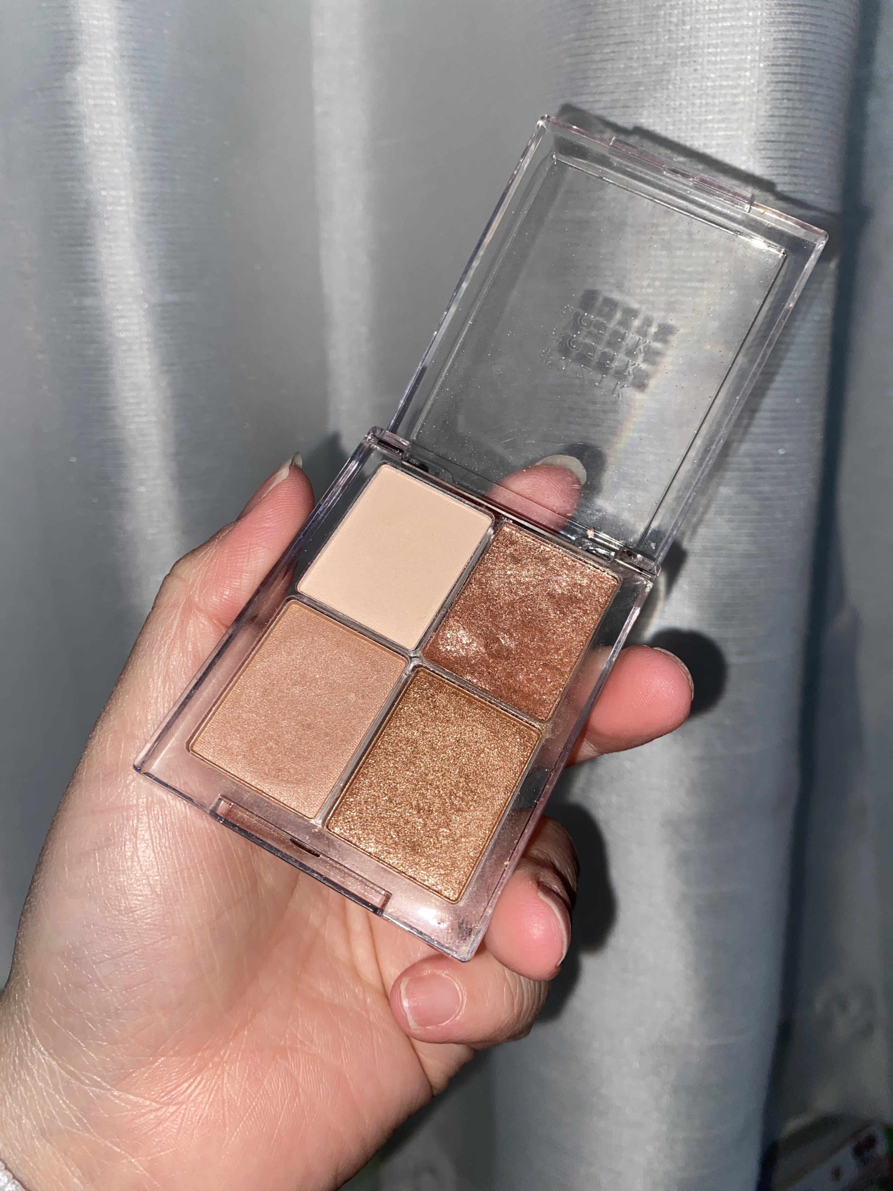 4色アイシャドウパレット/aZTK/アイシャドウパレットを使ったクチコミ（1枚目）