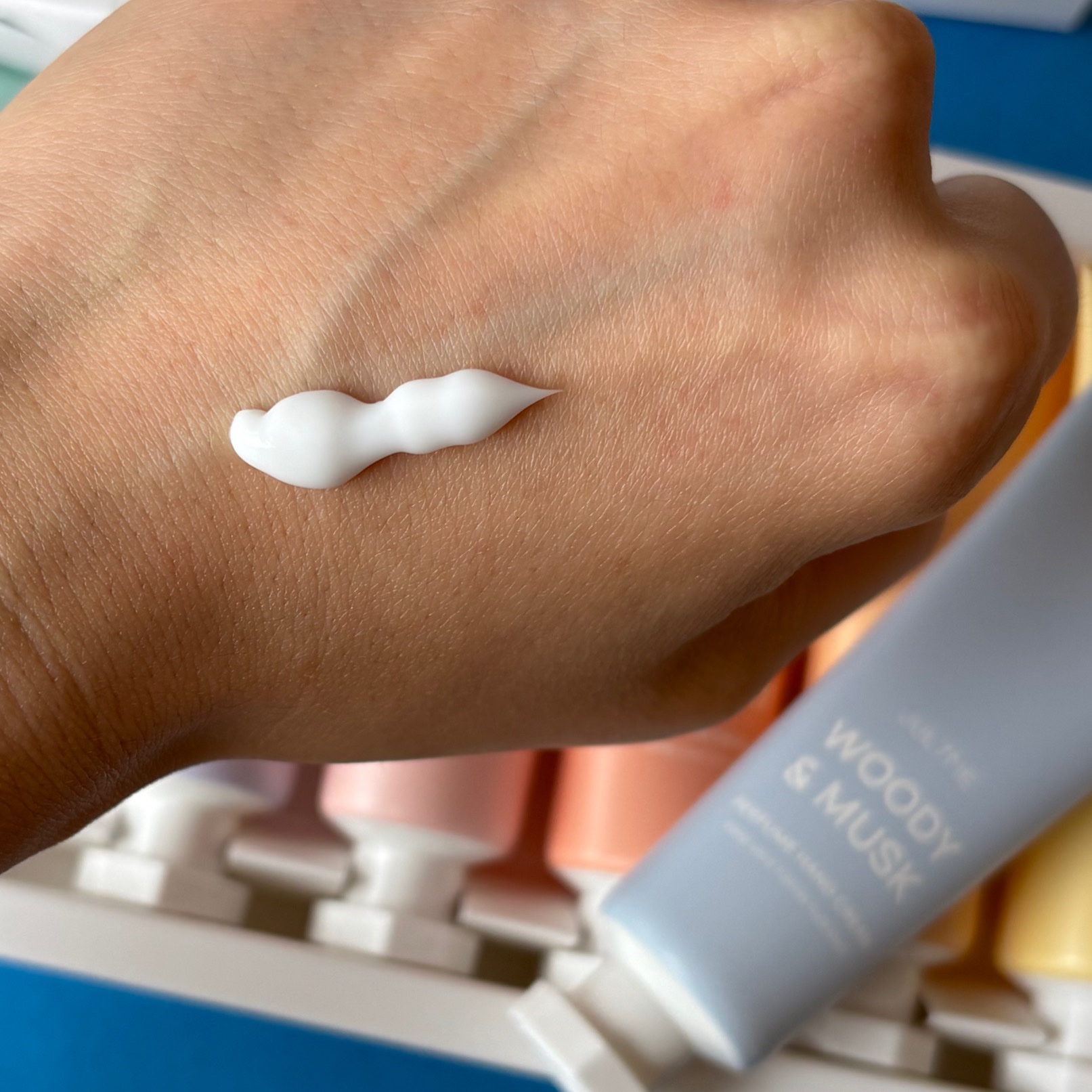 パフュームハンドクリーム/JUL7ME/ハンドクリームを使ったクチコミ（3枚目）