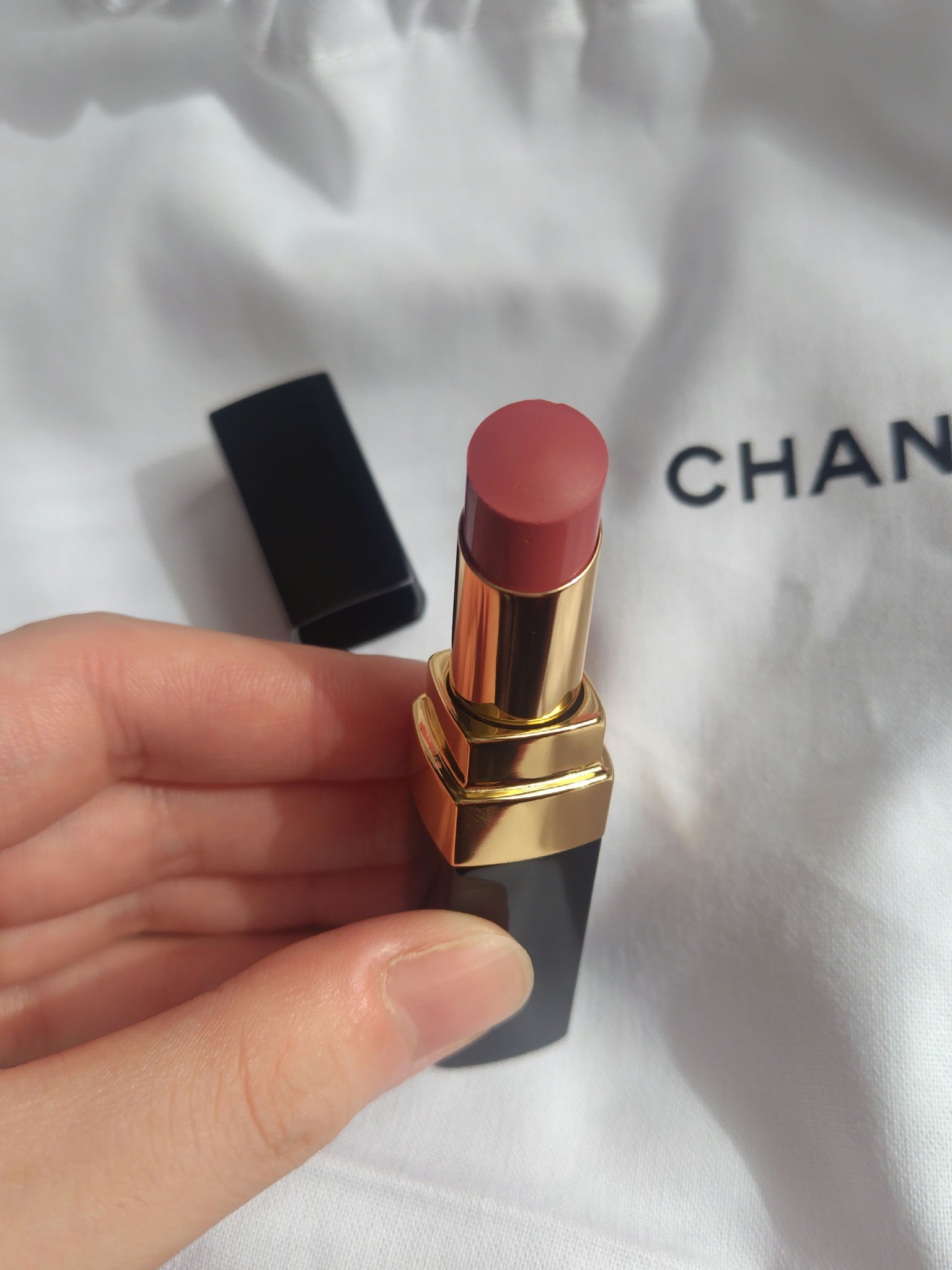 ルージュ ココ フラッシュ 90 ジュール/CHANEL/口紅を使ったクチコミ（3枚目）