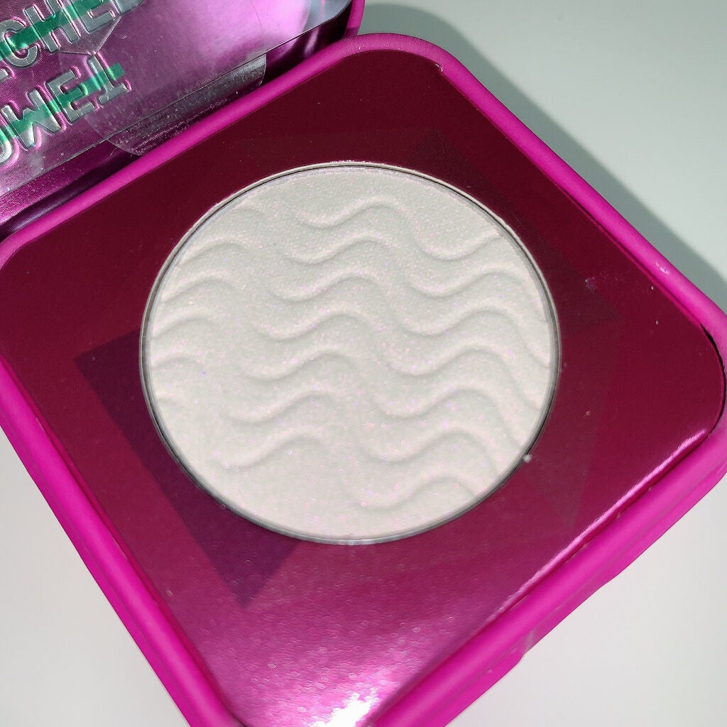 space age highlighter/Kaleidos Makeup/パウダーハイライトを使ったクチコミ(5枚目)