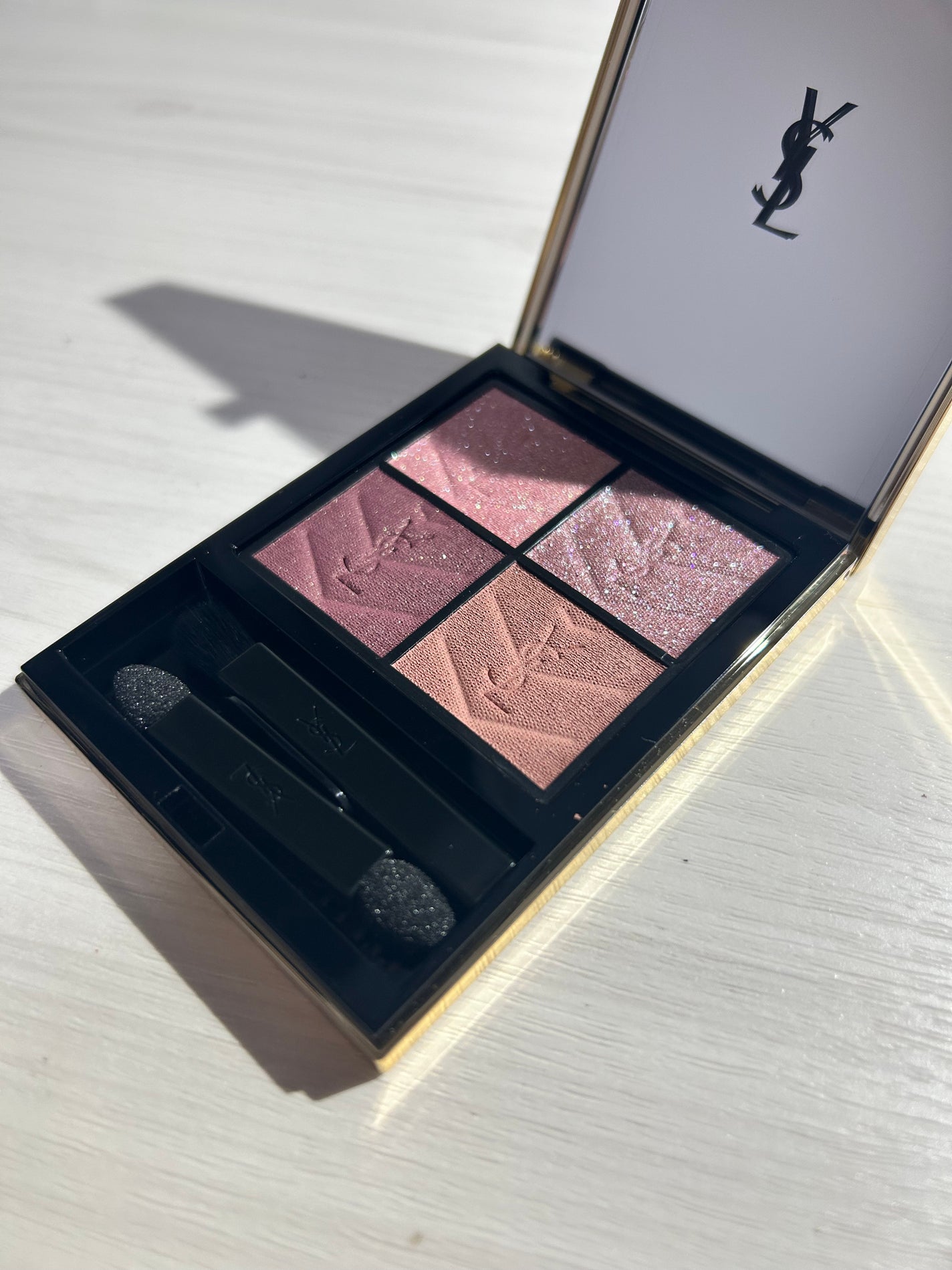 クチュール ミニ クラッチ/YVES SAINT LAURENT BEAUTE/アイシャドウパレットを使ったクチコミ(3枚目)