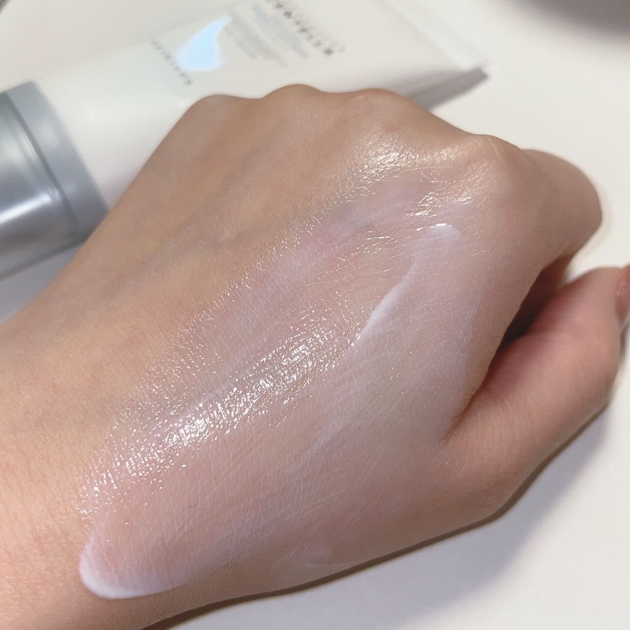 ヒアルーシカ ウォーターフィット サンセラム/SKIN1004/日焼け止めローションを使ったクチコミ(3枚目)