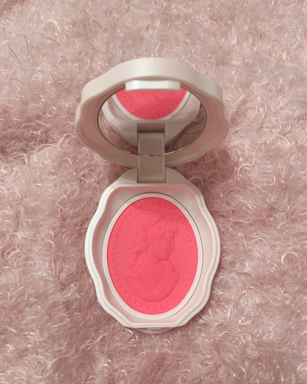 プレスト チークカラー N/レ・メルヴェイユーズ ラデュレ/パウダーチークを使ったクチコミ（2枚目）