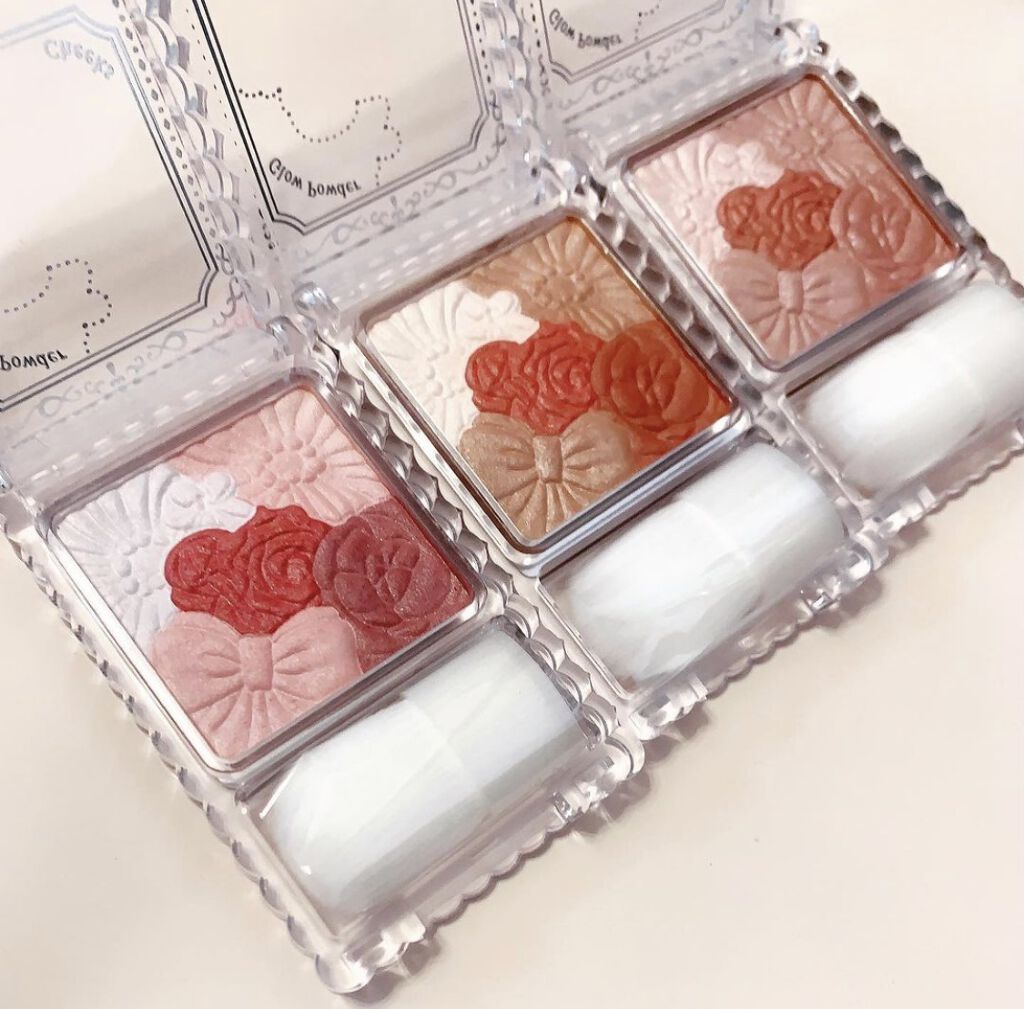 グロウフルールチークス/キャンメイク/パウダーチークを使ったクチコミ（1枚目）