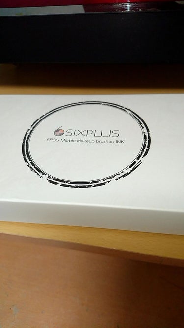 SIXPLUS 大理石柄のメイクブラシ8本セット/SIXPLUS/メイクブラシの画像