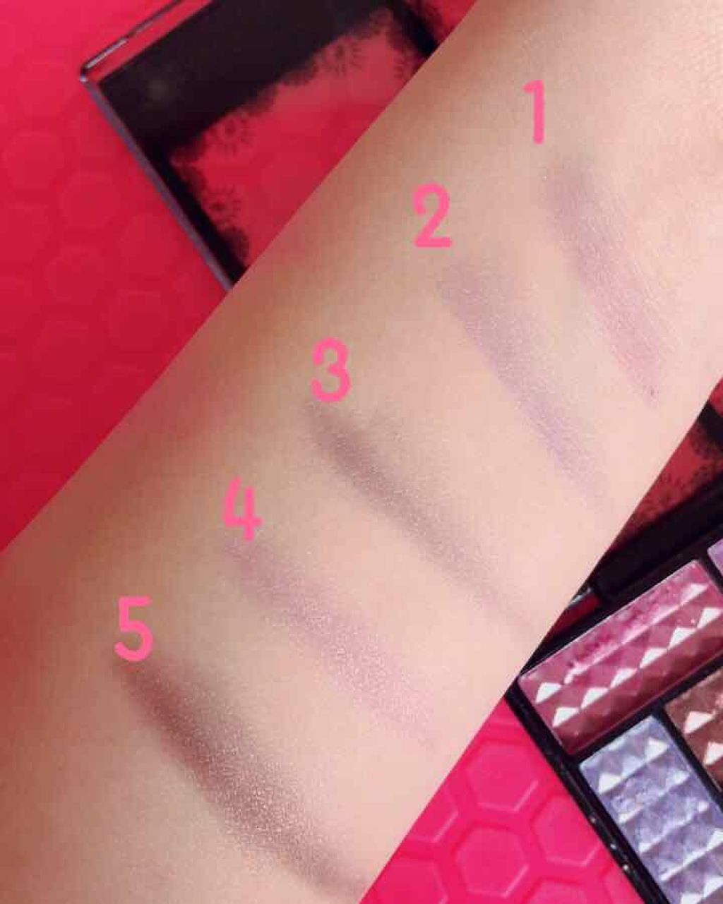 30COLORSEYESHADOWPALETTE/Dolly Angel/アイシャドウパレットを使ったクチコミ(3枚目)