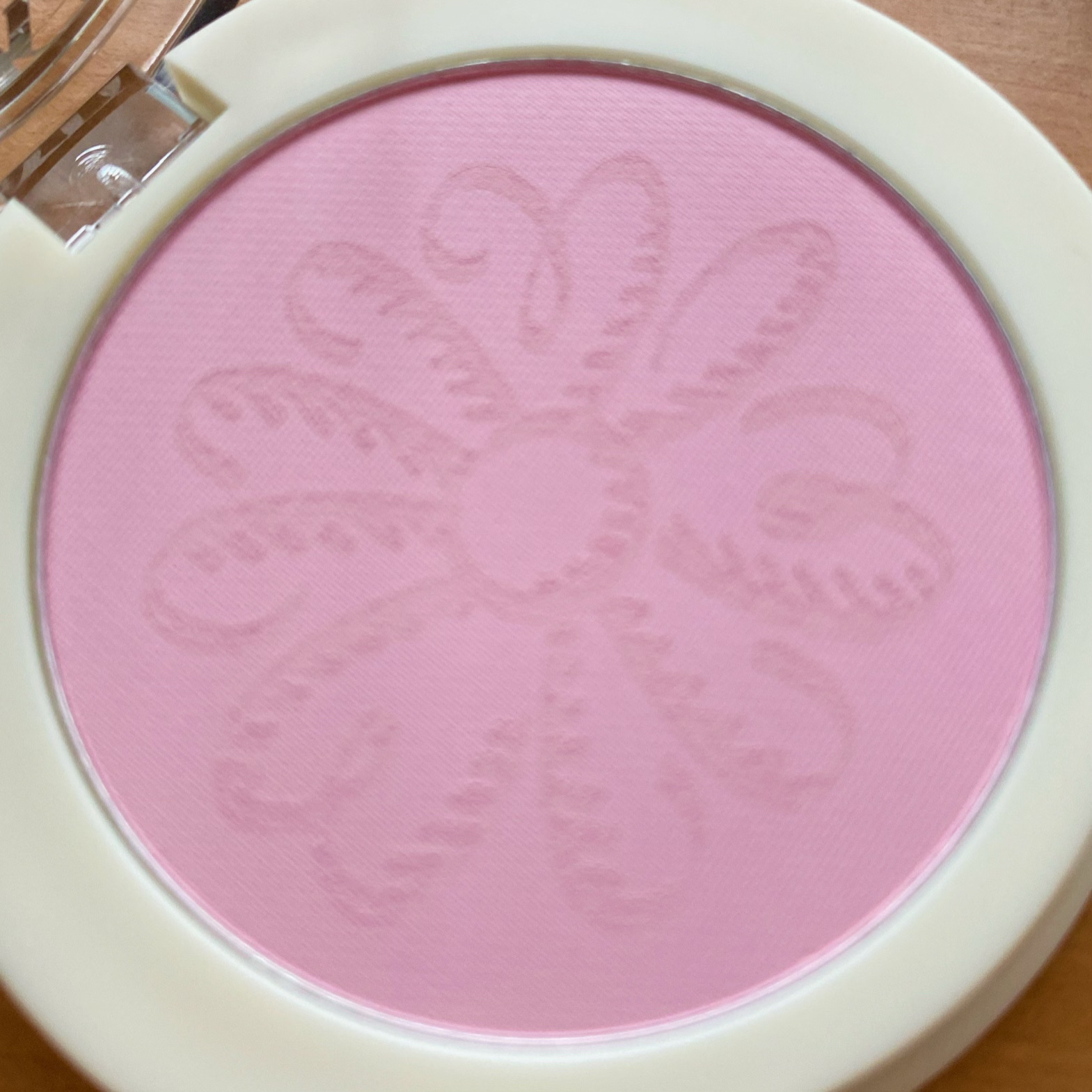 レイジー シフォン チーク/BROOKESIA/パウダーチークを使ったクチコミ（3枚目）