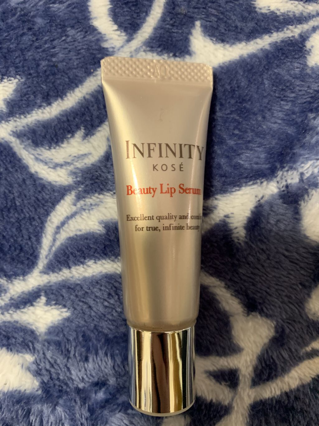 インフィニティ ビューティリップセラムのクチコミ「リップ塗っても乾燥、皮むけする方におすすめするコーセーインフィニティリップセラムです。寝る前に.....」（2枚目）