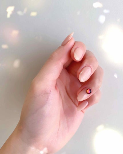 ✨🌔フレイヤ🌖✨ on LIPS 「今日はネイルサロンに行ってきました💅🏼一点に大きくビジューを付..」(3枚目)