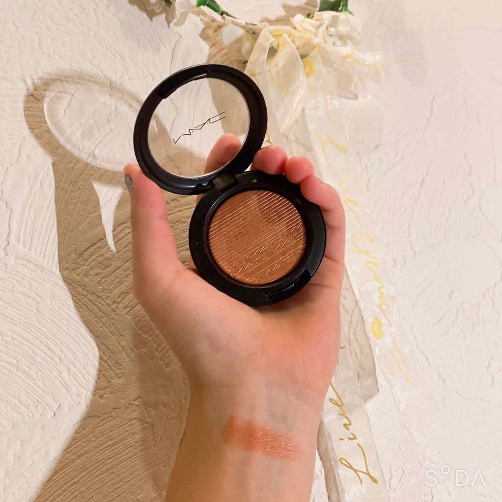 エクストラ ディメンション ブラッシュ/M・A・C/パウダーチークを使ったクチコミ（2枚目）