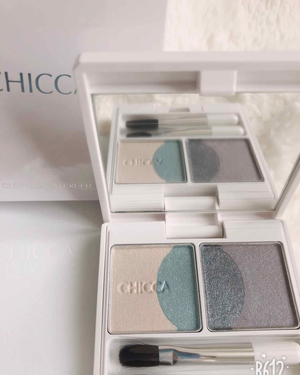 フローレスグロウ リッドテクスチャー アイシャドウ/CHICCA/アイシャドウパレットを使ったクチコミ（1枚目）