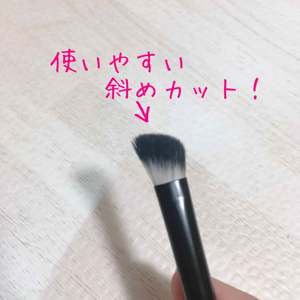 UR GLAM　SHADING BRUSH/U R GLAM/メイクブラシを使ったクチコミ（2枚目）