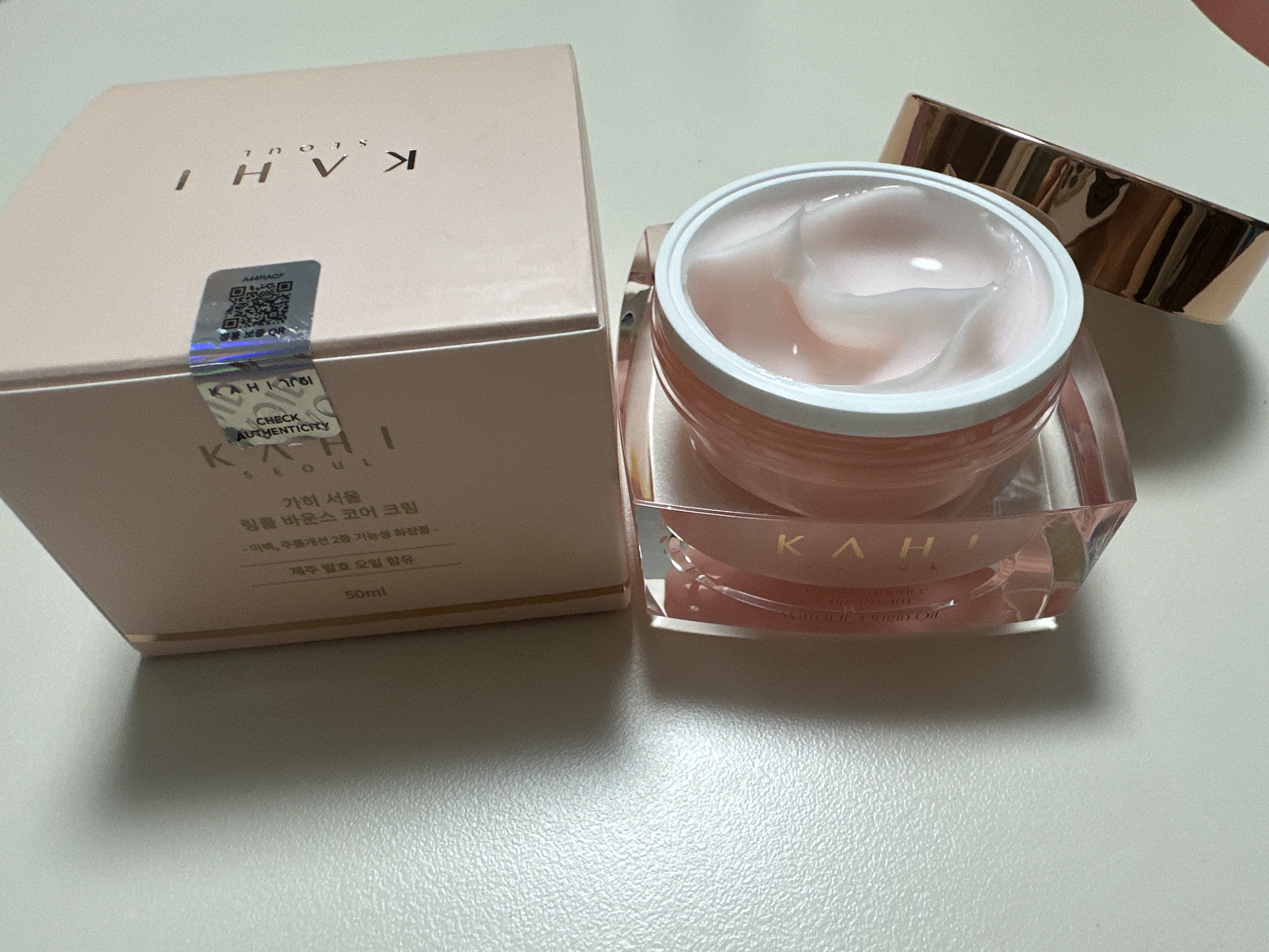 WRバウンスコアクリーム/KAHI/フェイスクリームを使ったクチコミ（3枚目）