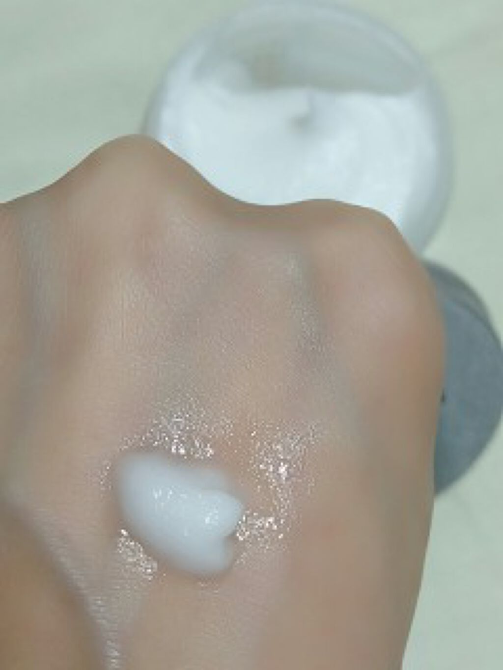 モイストボタニカル マルチスフレクリーム/unlabel/ボディクリームを使ったクチコミ（2枚目）