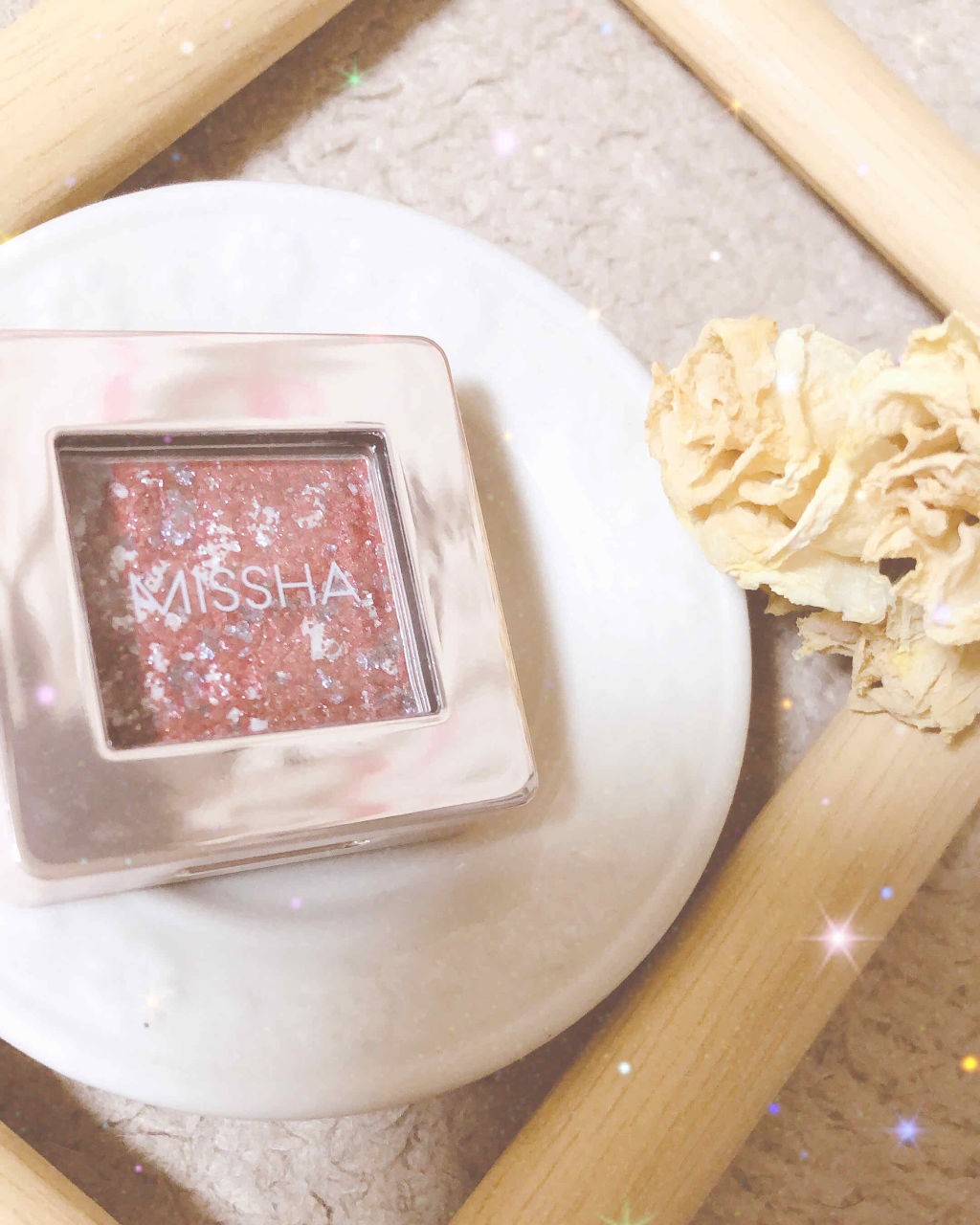 グリッタープリズム シャドウ/MISSHA/グリッターを使ったクチコミ（1枚目）