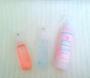 ボディミスト ピュアシャンプーの香り 限定ボトル/フィアンセ/香水(レディース)を使ったクチコミ（2枚目）