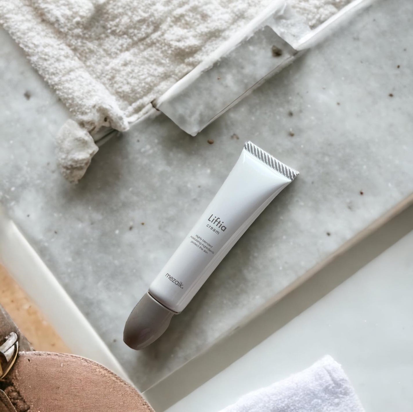 リフティアクリーム(目元用クリーム )/メザイク/アイケア・アイクリームを使ったクチコミ(2枚目)