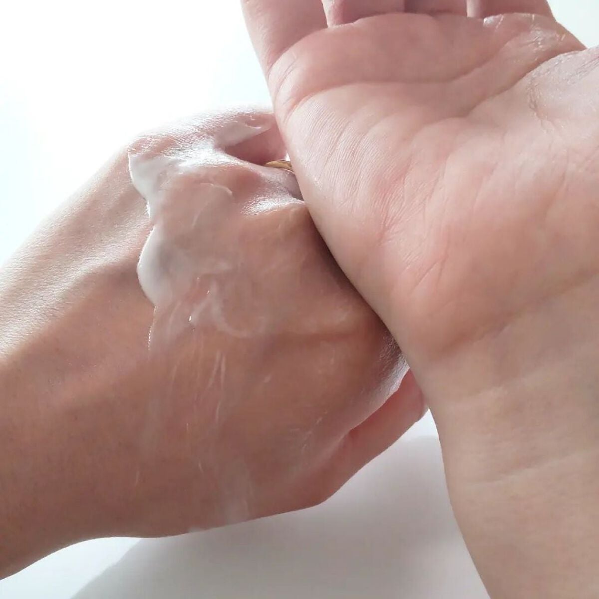 ヘパリオモイストバリア/大正製薬/ハンドクリームを使ったクチコミ(4枚目)