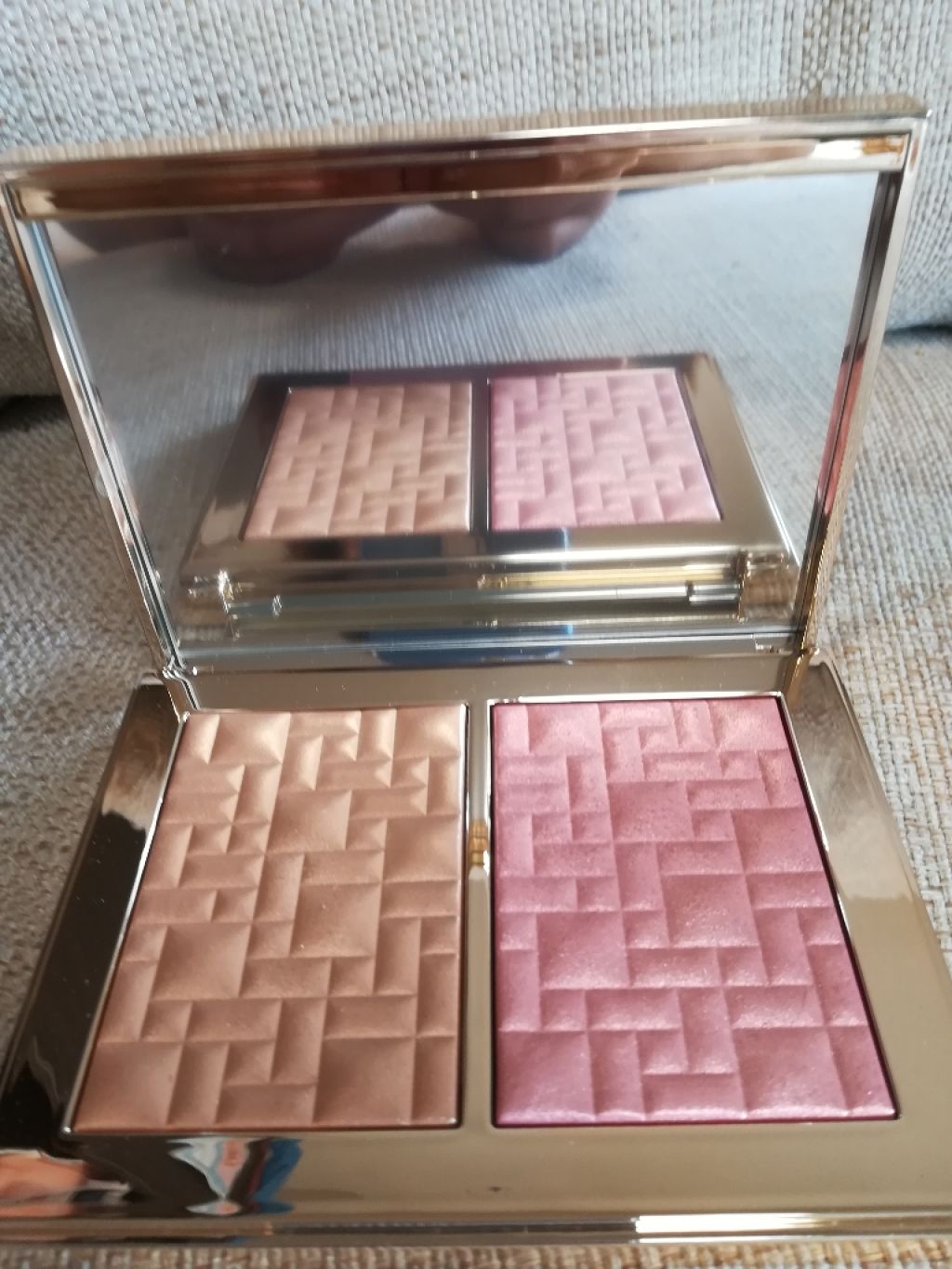 ハイライト & グロウ ハイライティング パウダー デュオ/BOBBI BROWN/パウダーハイライトを使ったクチコミ（1枚目）