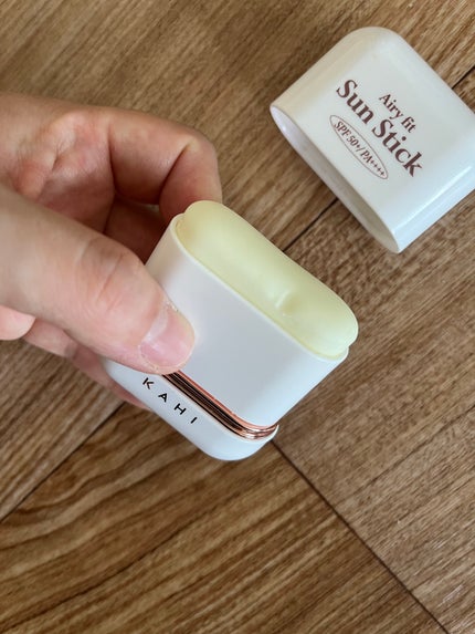 エアリーフィットサンスティック/KAHI/日焼け止めスティックを使ったクチコミ(2枚目)