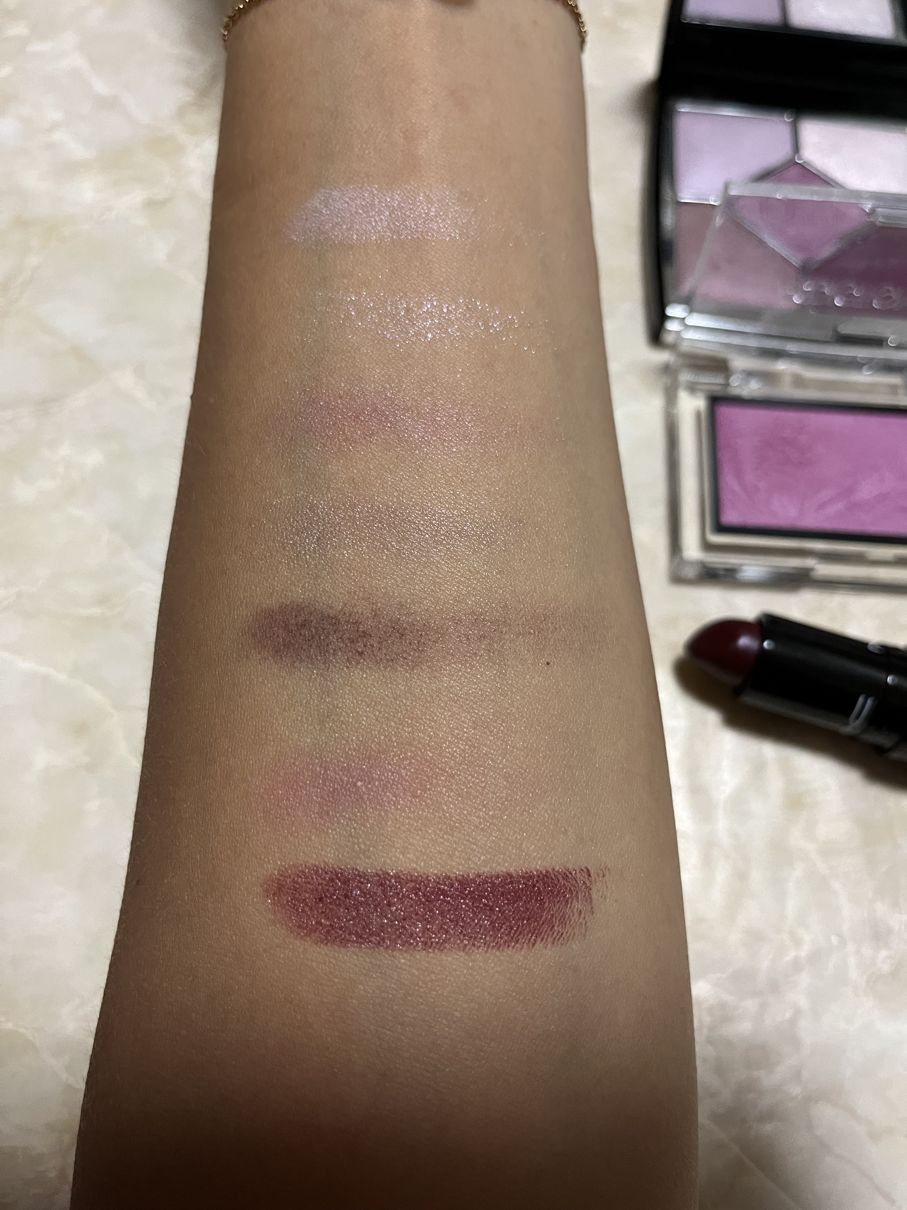 アディクション ザ ブラッシュ マット 010M Orchid Dusk/ADDICTION/パウダーチークを使ったクチコミ（3枚目）